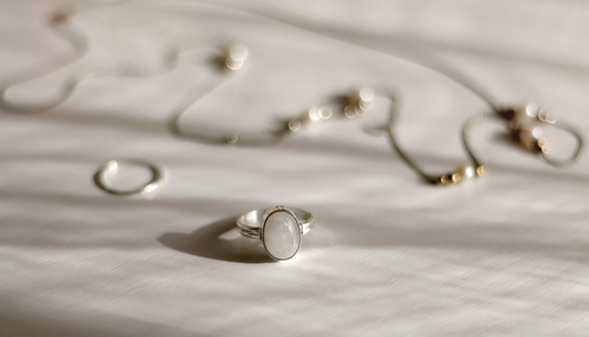 Why Choose 925 Sterling Silver Jewellery: Benefits & Care Tips