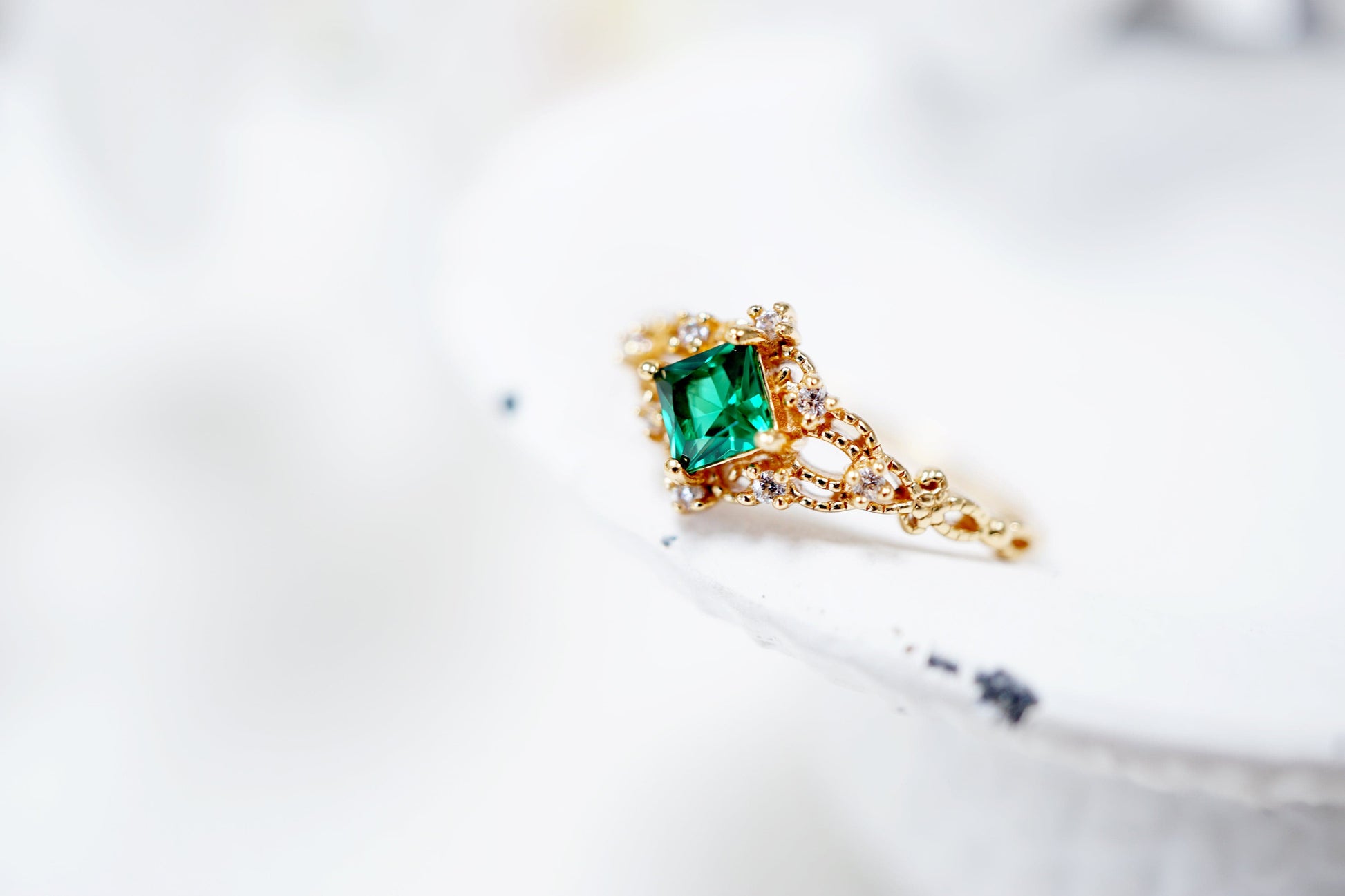 14K Gold 14K Gold Vermeil Princess Cut Green Crystal Ring Discover the 14K Gold Vermeil Princess Cut Green Crystal Ring - Vintage Style, Adjustable, Perfect Stacking Gift