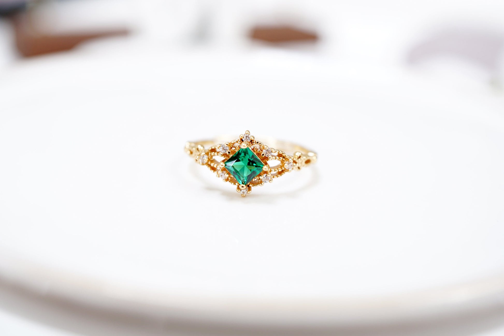 14K Gold 14K Gold Vermeil Princess Cut Green Crystal Ring Discover the 14K Gold Vermeil Princess Cut Green Crystal Ring - Vintage Style, Adjustable, Perfect Stacking Gift
