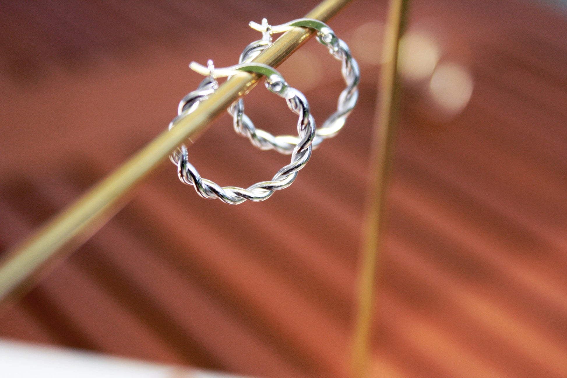 20mm Gold Twist Creole Hoop Earrings Elevate Your Style with 20mm Gold Twist Creole Hoop Earrings - Dainty, Minimalist, and Braided Design