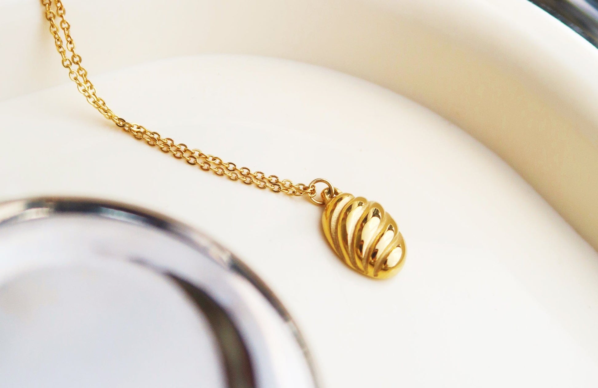 18K Gold Plated Croissant Pendant Necklace 18K Gold Plated Croissant Pendant Necklace