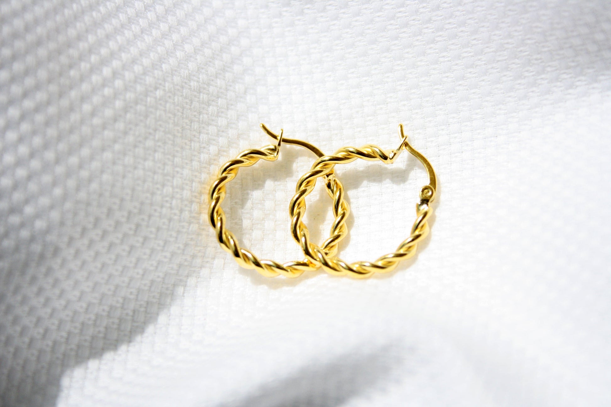 20mm Gold Twist Creole Hoop Earrings Elevate Your Style with 20mm Gold Twist Creole Hoop Earrings - Dainty, Minimalist, and Braided Design