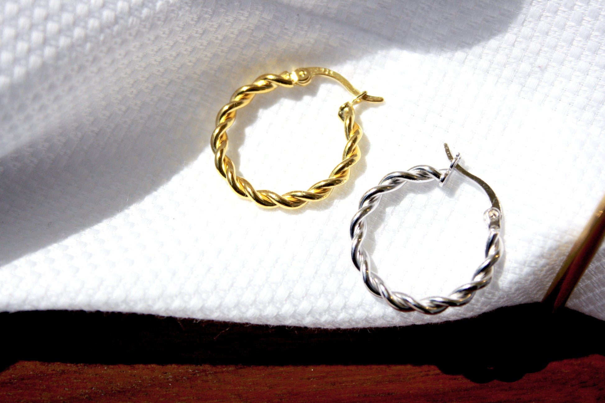 20mm Gold Twist Creole Hoop Earrings Elevate Your Style with 20mm Gold Twist Creole Hoop Earrings - Dainty, Minimalist, and Braided Design