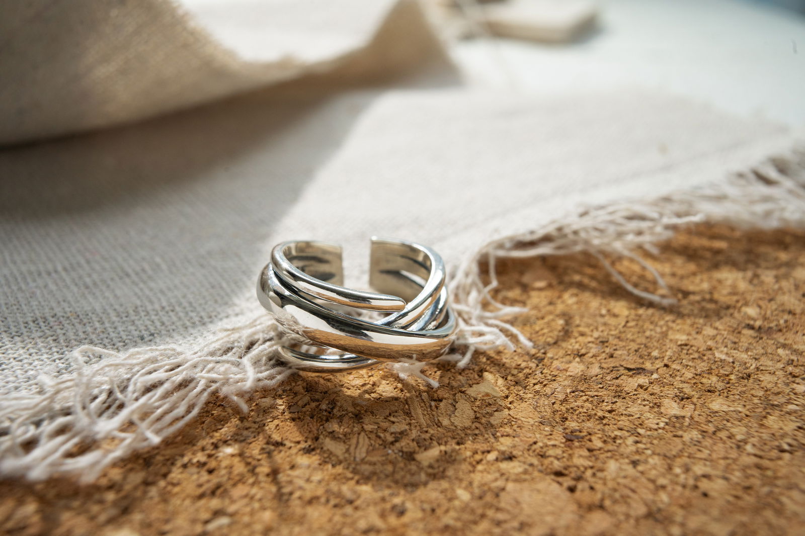Sterling Silver Chuny Twist Wide Band Ring - Audrey - -