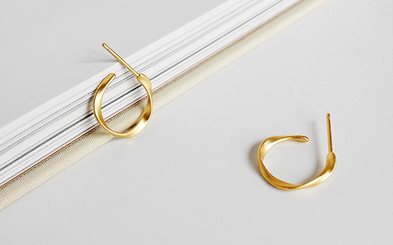 15MM Gold Twisted Huggie Hoop Earrings 15MM Gold Twisted Huggie Hoop Earrings