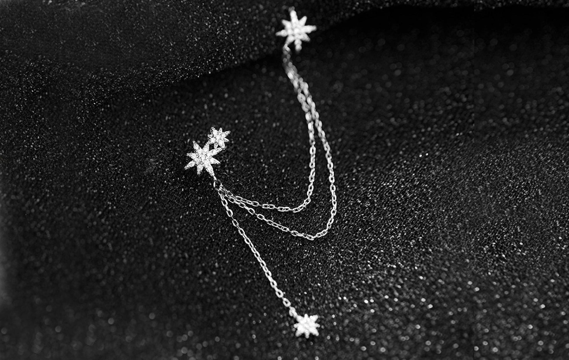 Single Celestial Star Chain Earring in Sterling Silver Single Celestial Star Chain Earring in Sterling Silver