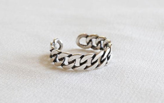 Sterling Silver Twisted Chain Link Ring Sterling Silver Twisted Chain Link Ring