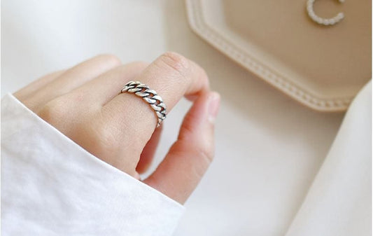 Sterling Silver Twisted Chain Link Ring Sterling Silver Twisted Chain Link Ring