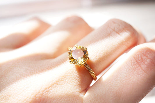 Gold 18K Gold Large Round Citrine Solitaire Ring 18K Gold Large Round Citrine Solitaire Ring - Vintage Style Stacking Ring with Natural Gemstone, Perfect Gift