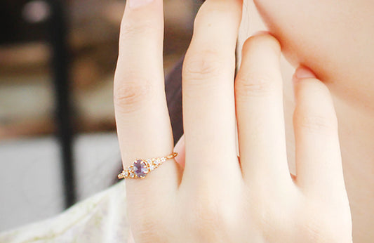 18K Gold Natural Oval Labradorite Ring