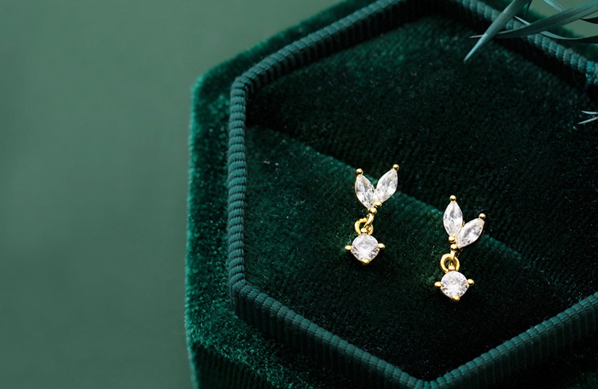 Mini Leaf Dangle Stud Earrings Mini Leaf Dangle Stud Earrings