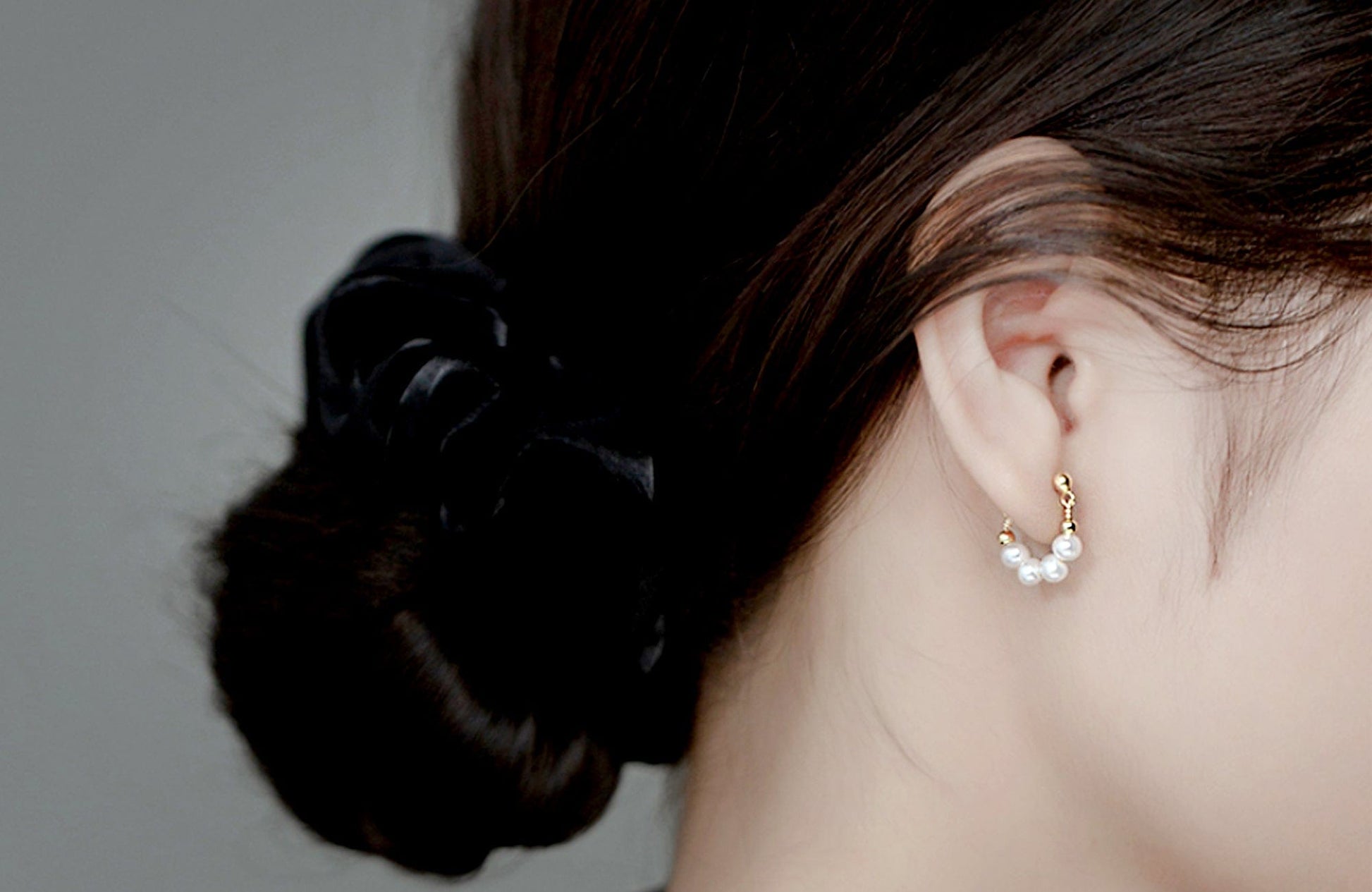Mini Pearl Bead Hoop Earrings in 18K Gold Vermeil Mini Pearl Bead Hoop Earrings in 18K Gold Vermeil