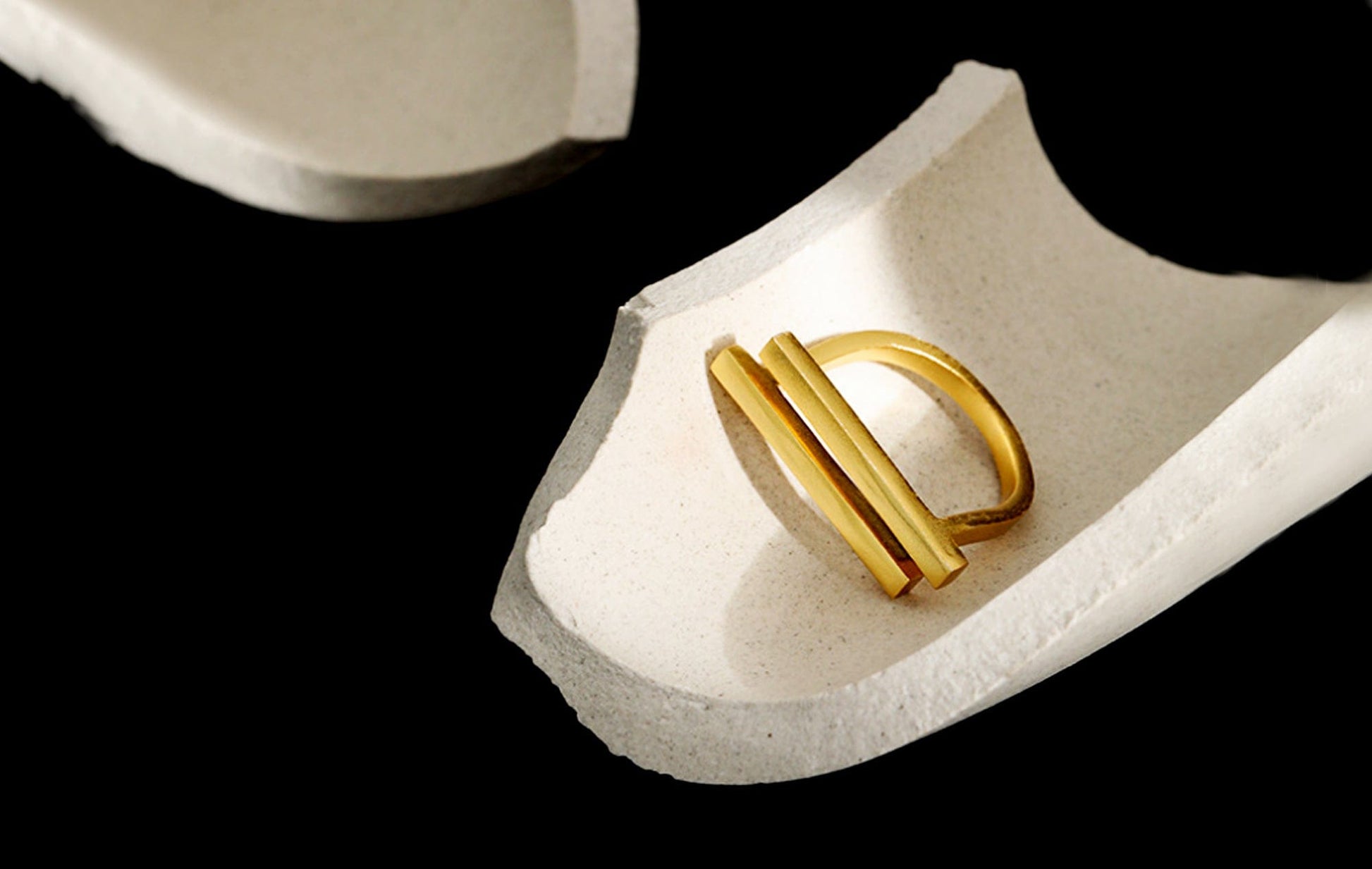 18K Gold or Silver Double Bar Statement Ring Elevate Your Style with an 18K Gold or Silver Double Bar Geometric Statement Ring - Adjustable and Modern Design