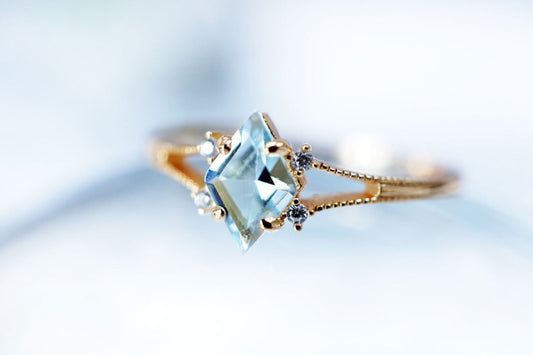 18K Gold Diamong Cut Swiss Blue Topaz Ring - Audrey -  - 